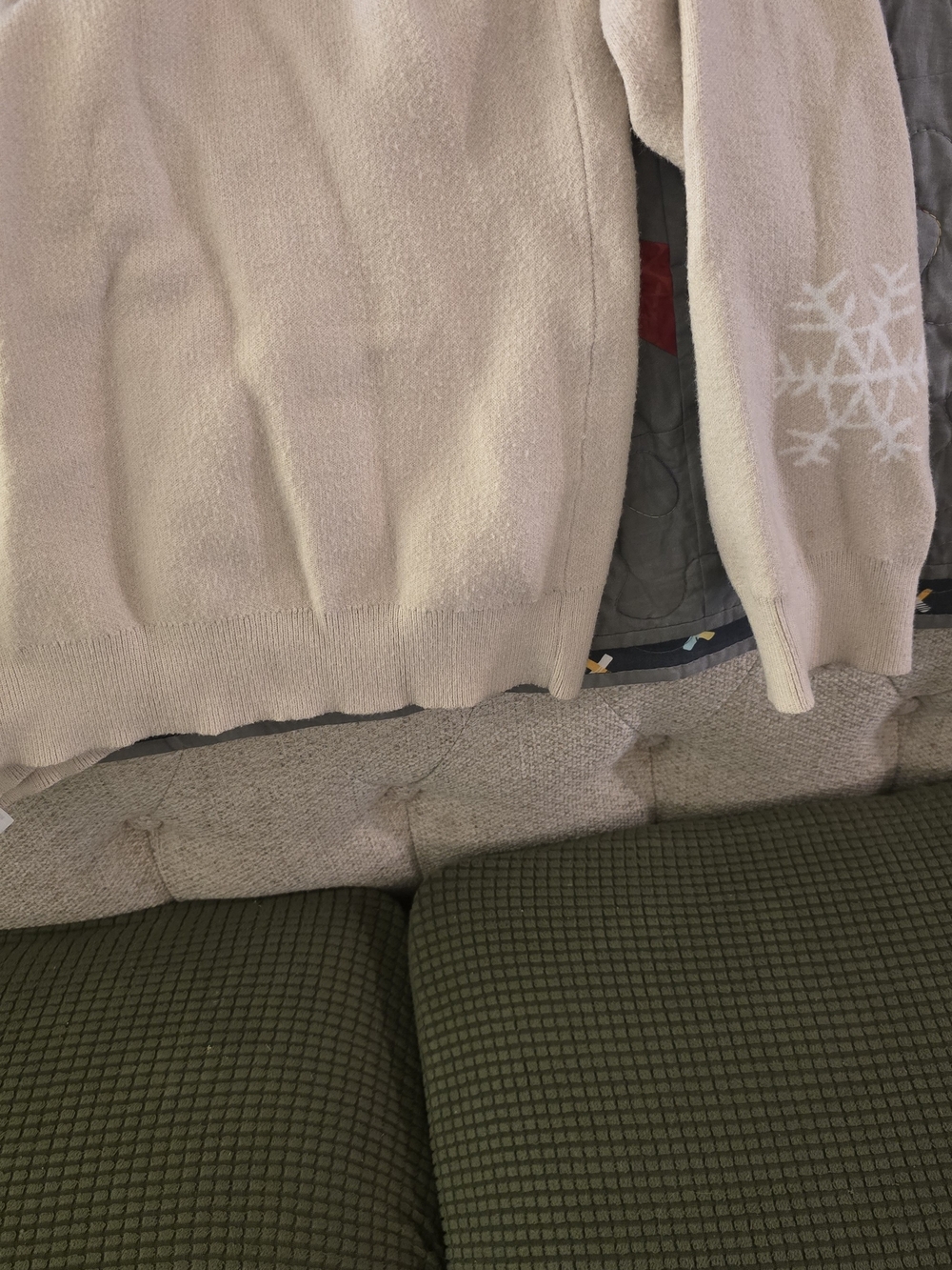 Beige Minnie Mouse Holiday Cardigan - Picture 5 of 5